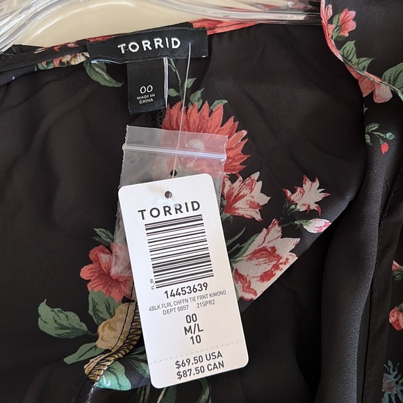 Torrid new with tags Kimono size 00 #D - Picture 7 of 12
